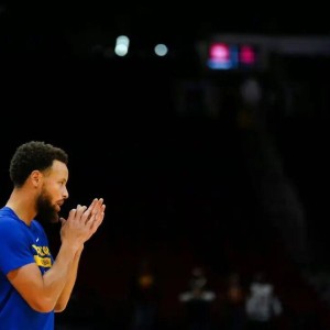 多多28官方网站-考虑赛季报销！库里将专注招募詹姆斯！？