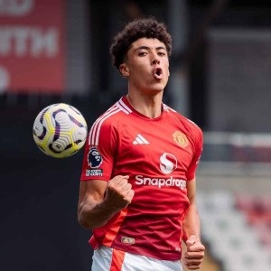 NG28-跟队：曼联19岁前锋惠特利将外租英甲布拉德福德城